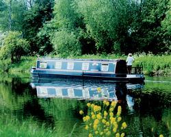 Classic Narrowboats at Barton Turns